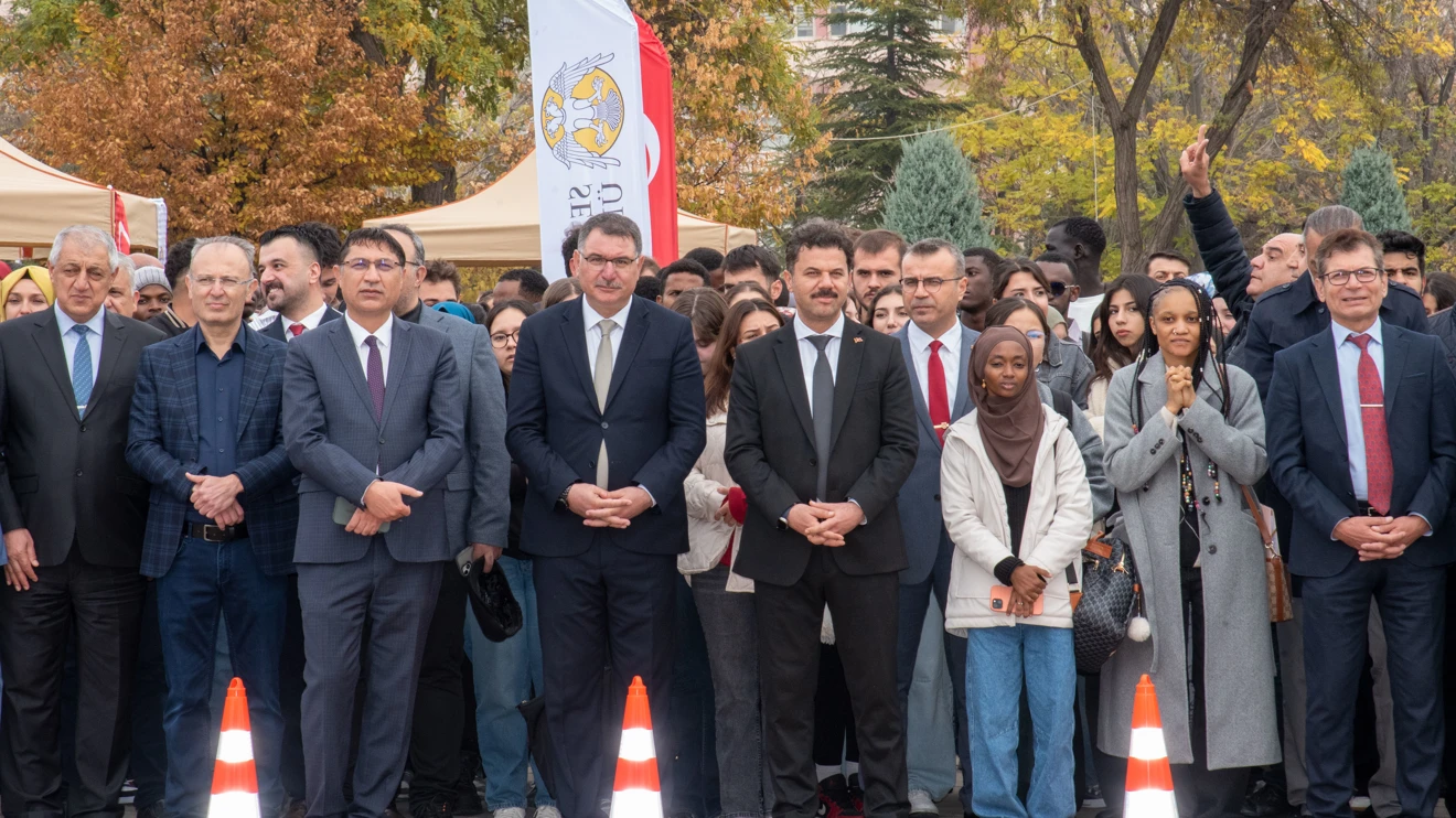 Selçuk Üniversitesinde Tanışma Şenliği coşkuyla başladı
